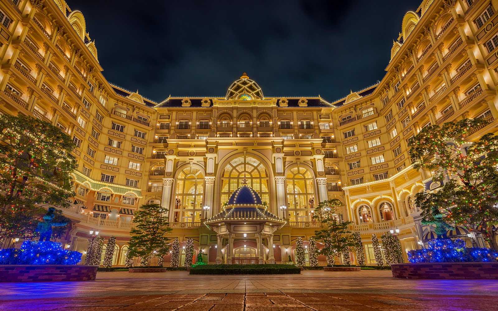 Tokyo Disneyland Hotel