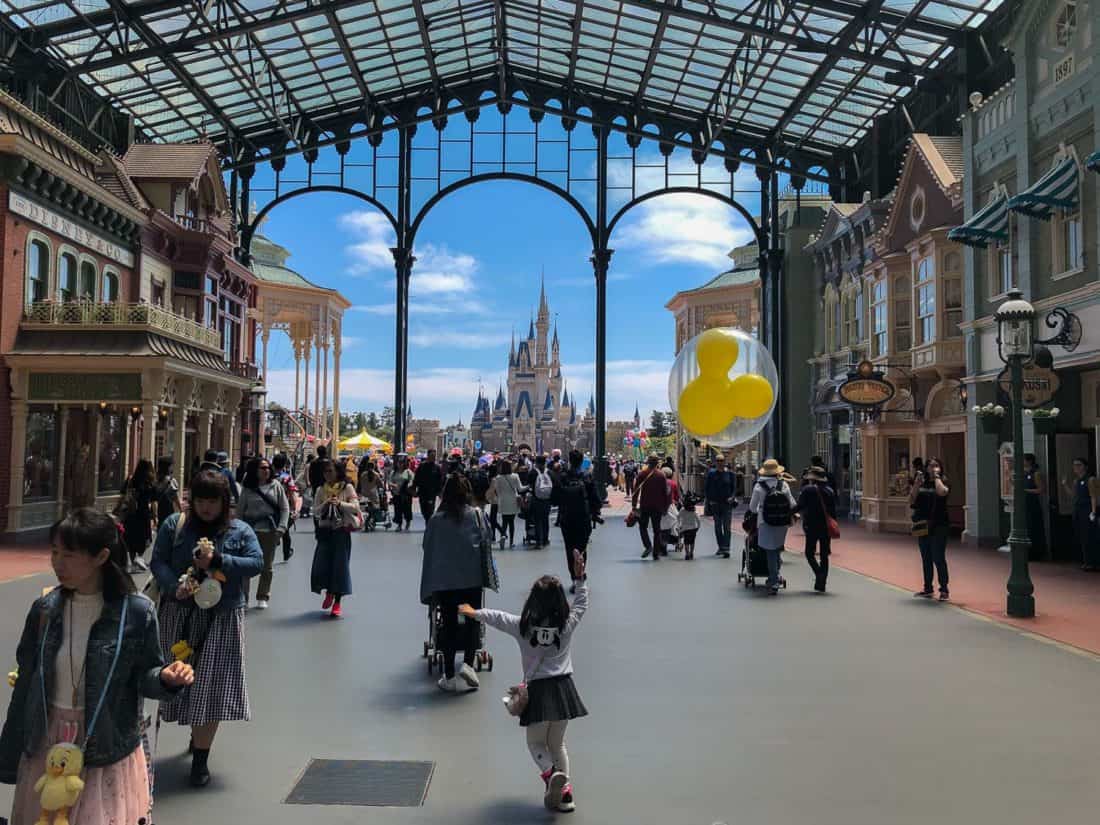 tokyo disneyland world bazaar